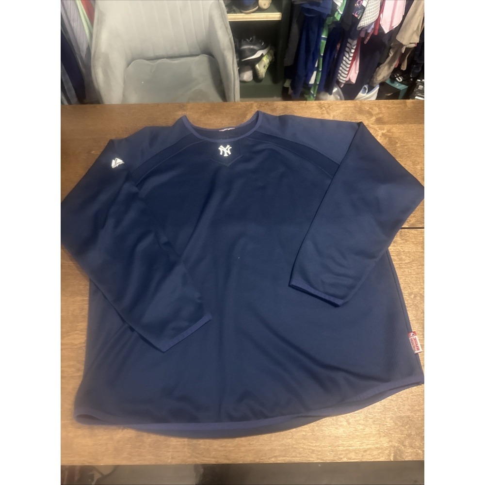 Vintage Majestic MLB New York Yankees Men's Jersey Size XL.
